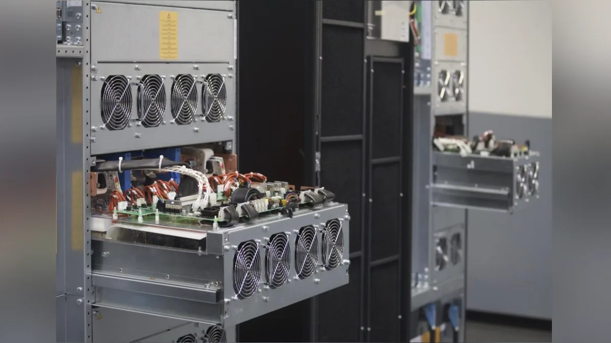 Vertiv™ Liebert® EXL S1 UPS kritikus ipari és infrastrukturális rendszerekhez – Balmex